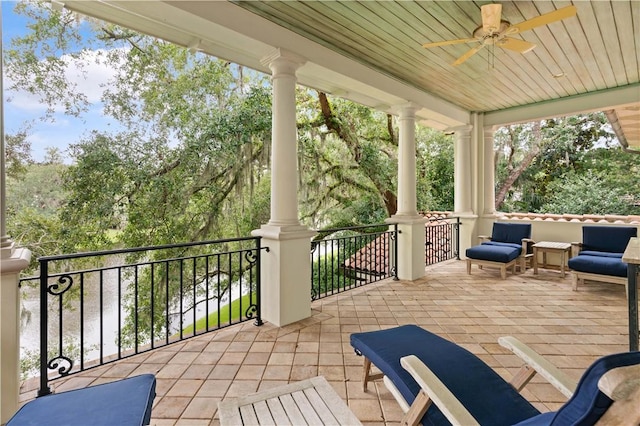 view of patio featuring a ceiling fan