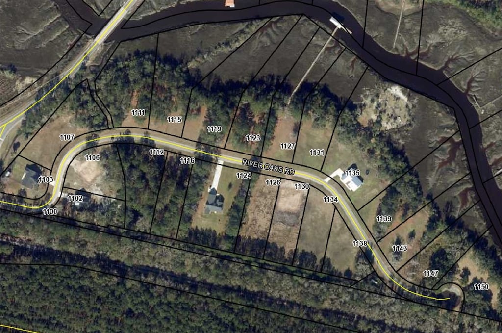 1143 River Oaks Rd, Brunswick, GA 31523