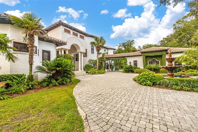 view of mediterranean / spanish-style home