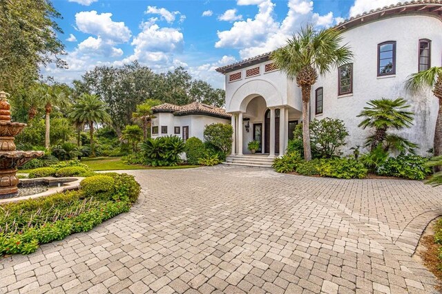 view of mediterranean / spanish-style house