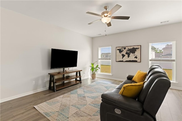 288 Chestnut Dr, Brunswick, GA 31523 - living area featuring wood finished floors and ceiling fan