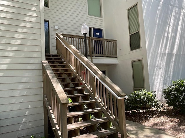 1175 N Beachview Dr Unit 414, Jekyll Island, GA 31527 - view of staircase