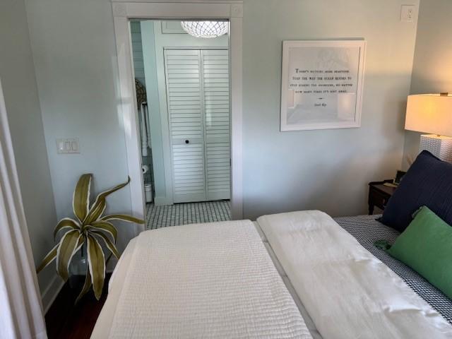 bedroom featuring a closet