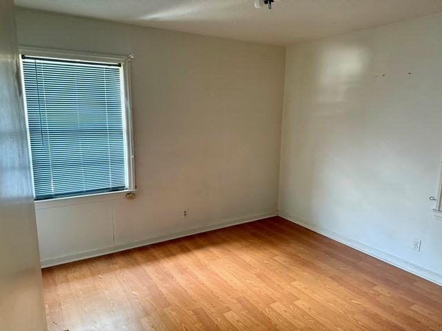 512 Newcastle St, Brunswick, GA 31520 - photo 17