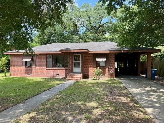 512 Newcastle St, Brunswick, GA 31520 - photo 1