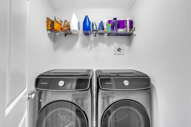 592 Brightleaf Cir, Hinesville, GA 31313 - washroom with independent washer and dryer