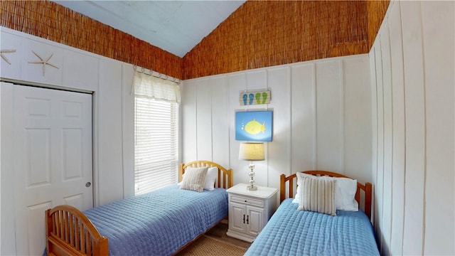 1175 N Beachview Dr Unit 337, Jekyll Island, GA 31527 - bedroom featuring vaulted ceiling