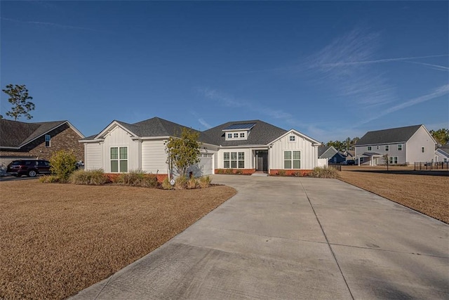 view of front of home with a front lawn