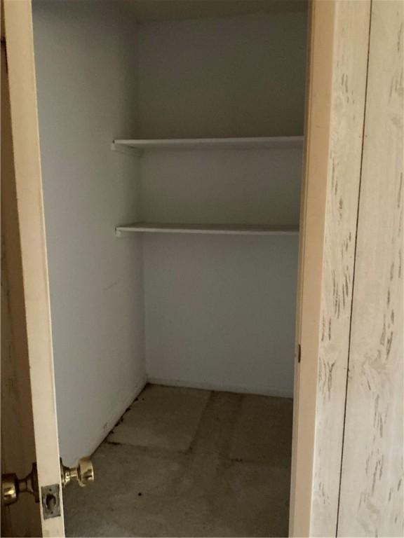 2608 Winchester Dr, Waycross, GA 31501 - view of closet