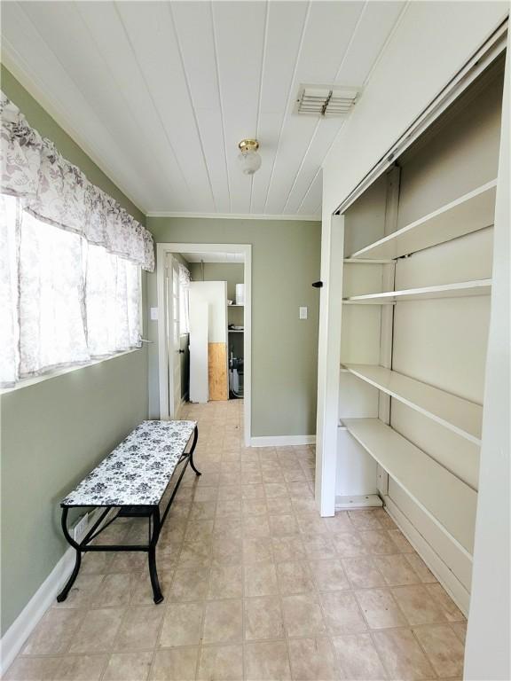 903 Atlantic Ave, Waycross, GA 31501 - hall featuring baseboards
