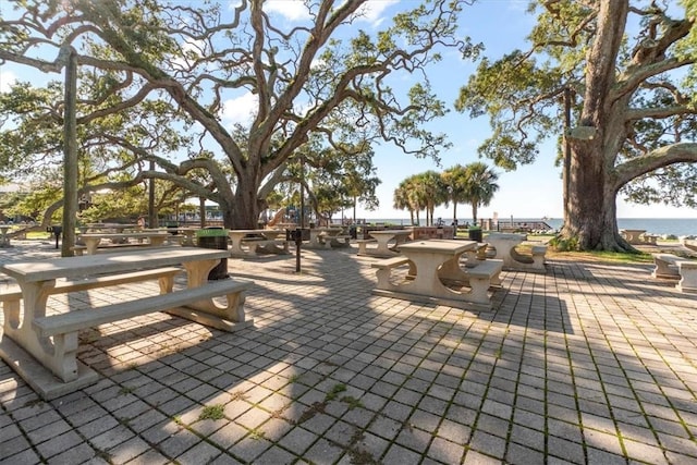 404 Mariners Cir, Saint Simons Island, GA 31522 - view of patio / terrace