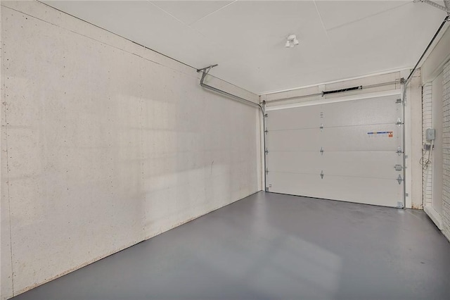 155 Mcdowell Ave, Brunswick, GA 31525 - view of garage