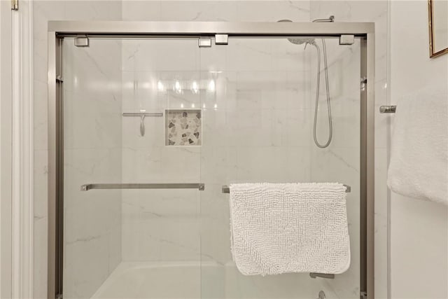 1152 Julienton Lndg NE, Townsend, GA 31331 - bathroom featuring an enclosed shower