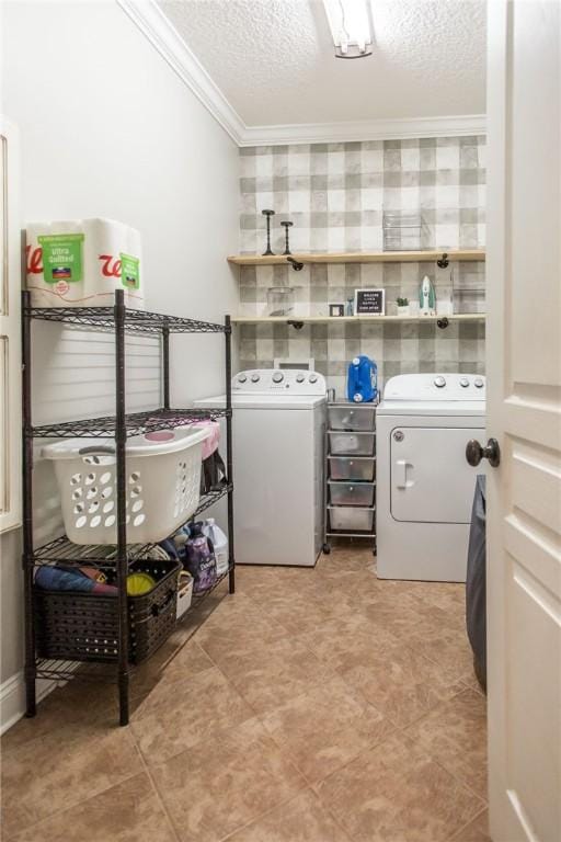 4901 Stanfield Rd, Patterson, GA 31557 - washroom featuring crown molding, washing machine and clothes dryer, and a textured ceiling