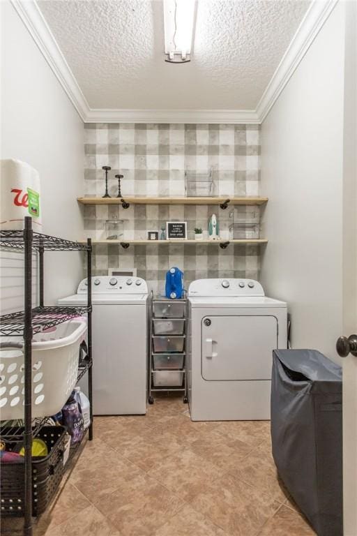 4901 Stanfield Rd, Patterson, GA 31557 - laundry area with crown molding, separate washer and dryer, and a textured ceiling