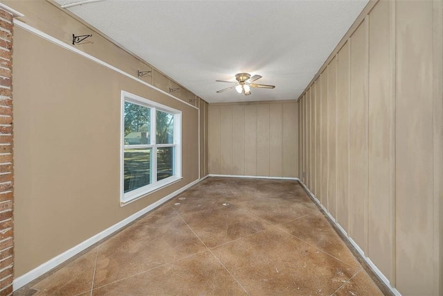 empty room with ceiling fan