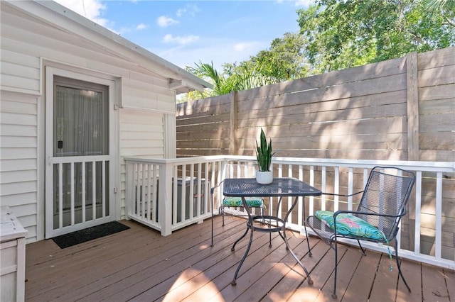 405 Everett St, Saint Simons Island, GA 31522 - view of wooden deck