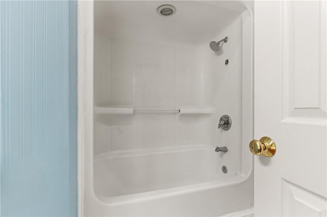 full bath with shower / bathtub combination