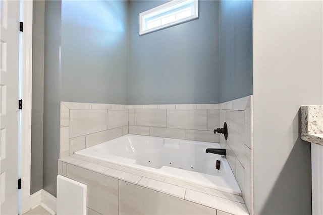 550 Freedom Trl, Brunswick, GA 31525 - bathroom featuring a relaxing tiled tub