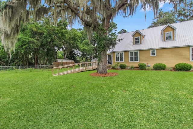 800 Wayne St, Darien, GA 31305 - view of yard