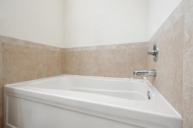 bathroom featuring a bathing tub