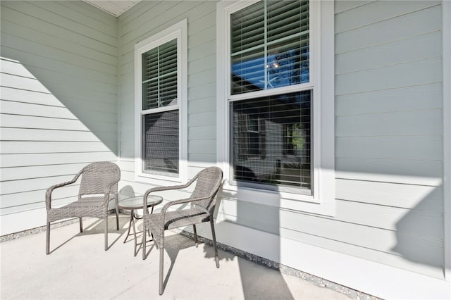 view of patio / terrace with covered porch