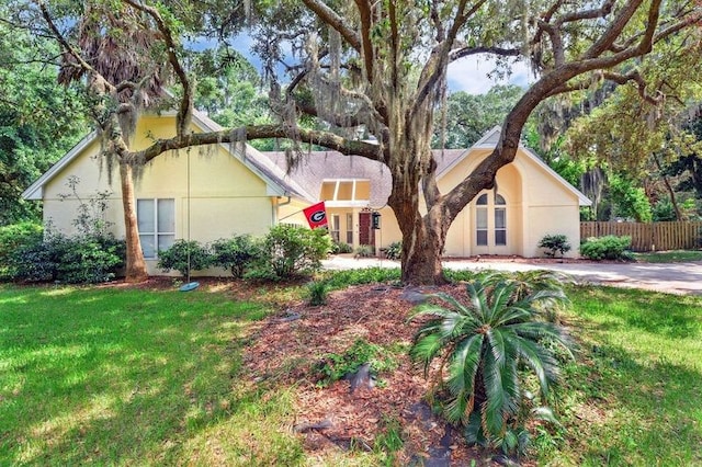 104 Cay Trce, Brunswick, GA 31525 - view of front of home with stucco siding