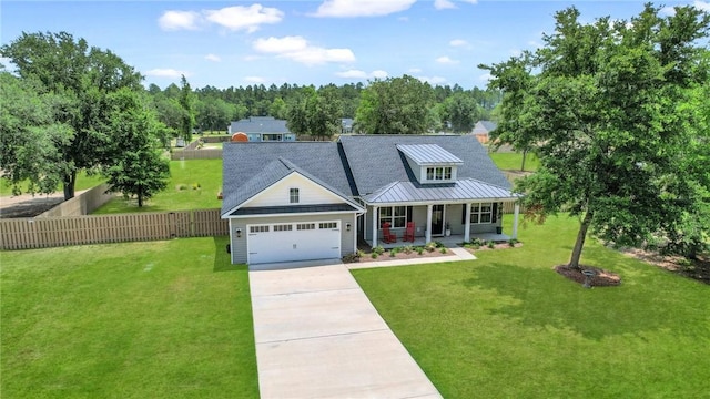 view of front of home featuring a porch and a front yard