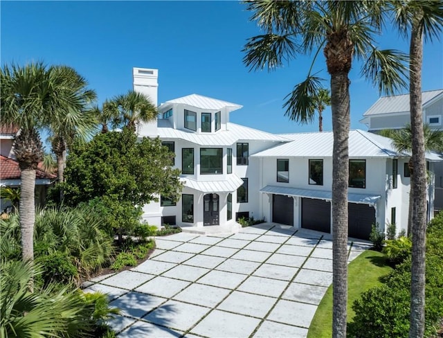 view of front facade featuring a garage