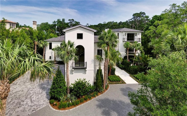 view of mediterranean / spanish-style house