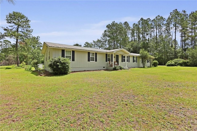 314 King David Rd, Jesup, GA 31545 - view of front of house with a front lawn