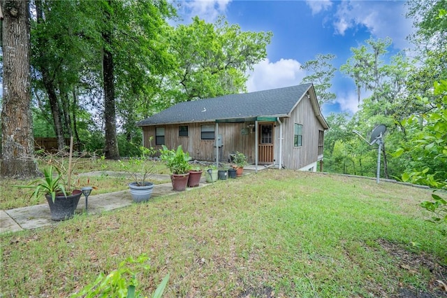 4068 3r Fish Camp Rd, White Oak, GA 31568 - back of property featuring a yard