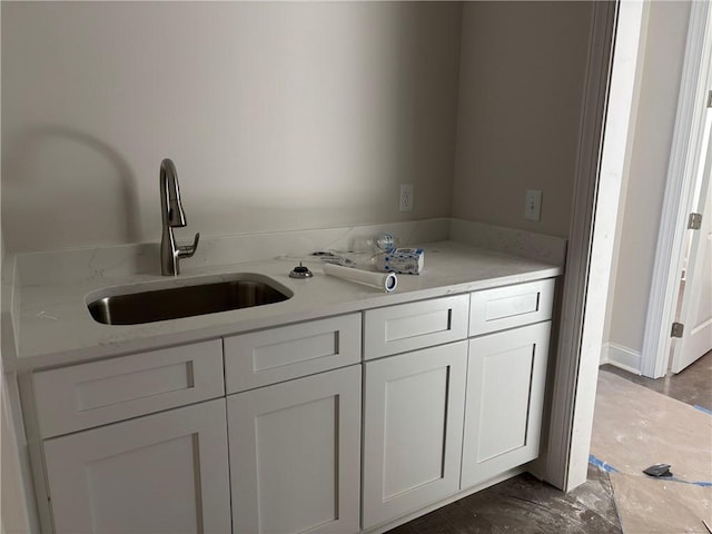 bathroom with sink