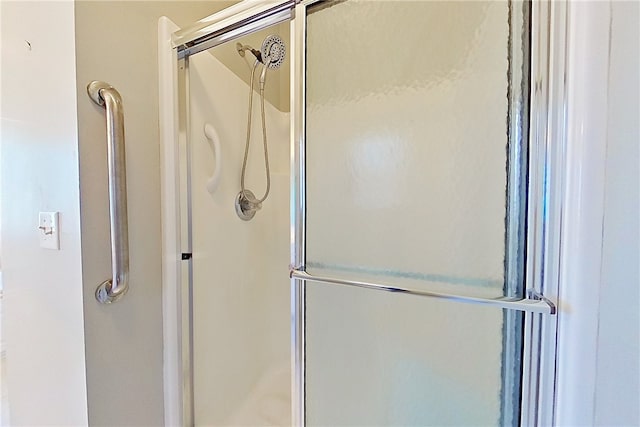 6121 Stoney Brook Dr, Blackshear, GA 31516 - bathroom with a shower stall
