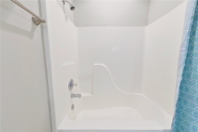 6121 Stoney Brook Dr, Blackshear, GA 31516 - view of bathroom