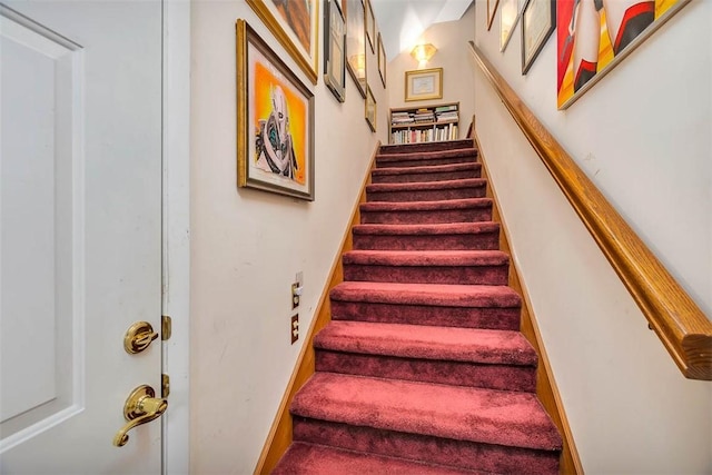 407 Butler Ave, Saint Simons Island, GA 31522 - view of stairs