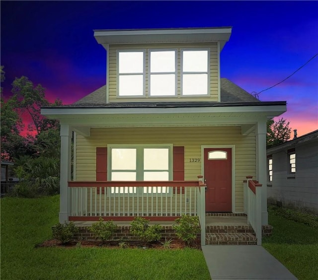 1329 New Castle St, Savannah, GA 31415 - view of front of property with a porch