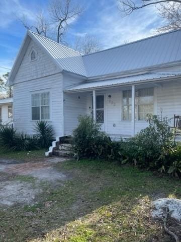 322 Archer St, Waycross, GA 31501 - view of front of home featuring metal roof