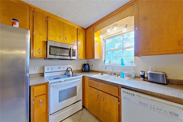 1107 E Myrtle Ave, Waycross, GA 31501 - photo 16
