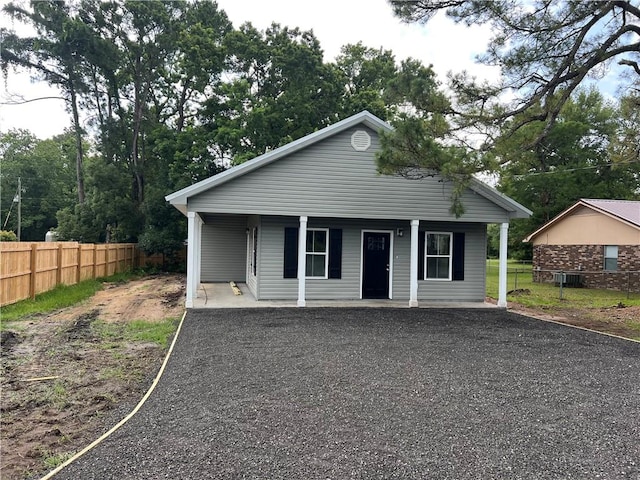 909 E Third St, Darien, GA 31305 - view of front of property with a porch