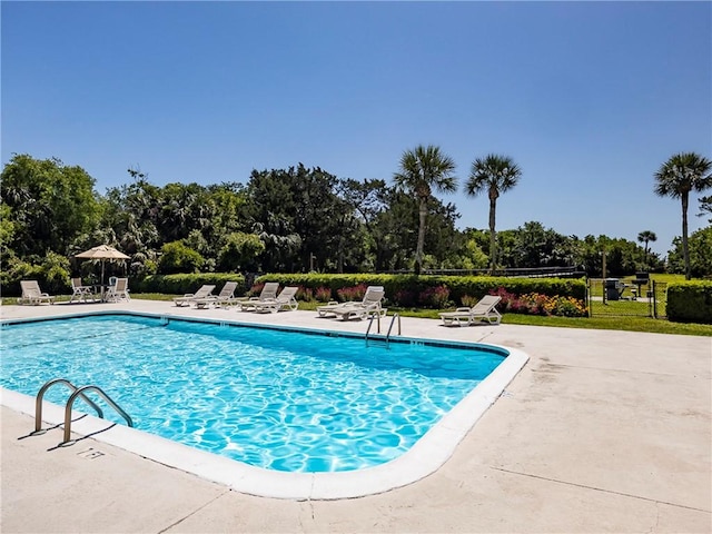 1524 Wood Ave Unit 106, Saint Simons Island, GA 31522 - community pool featuring fence and a patio area