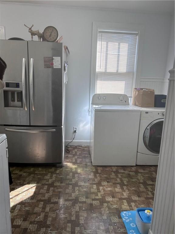 1401 Carswell Ave, Waycross, GA 31501 - washroom with independent washer and dryer