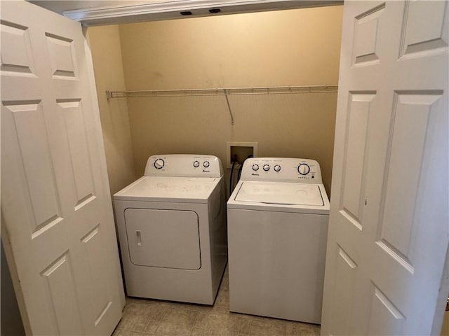 448 Moss Creek Ln, Brunswick, GA 31520 - laundry room featuring washing machine and clothes dryer