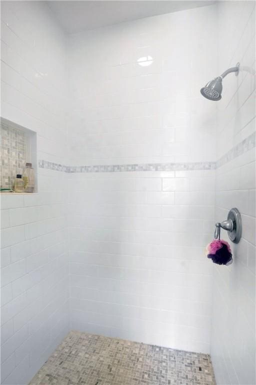 103 Bellrain Ln, Saint Simons Island, GA 31522 - bathroom with a tile shower