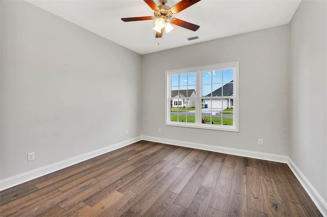 unfurnished room featuring ceiling fan and wood-type flooring