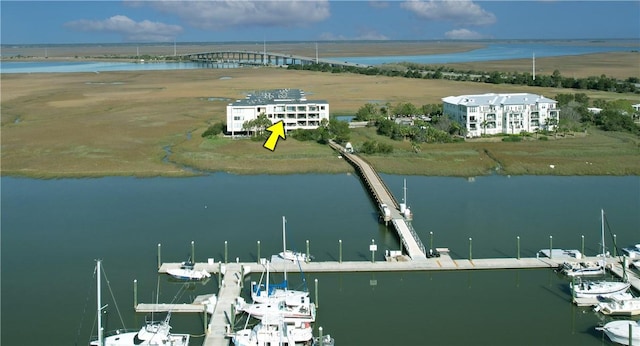 bird's eye view with a water view