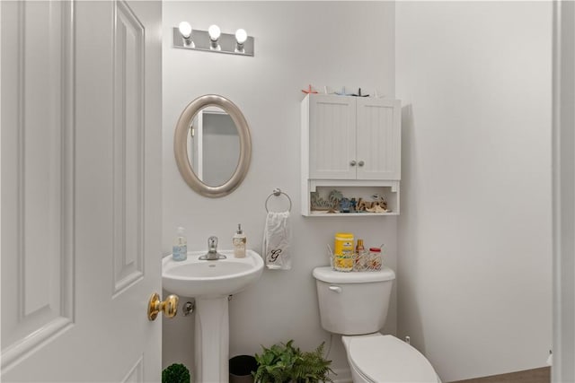 114 Shell Pointe Dr, Brunswick, GA 31525 - bathroom featuring toilet
