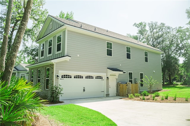 view of front of house with a garage