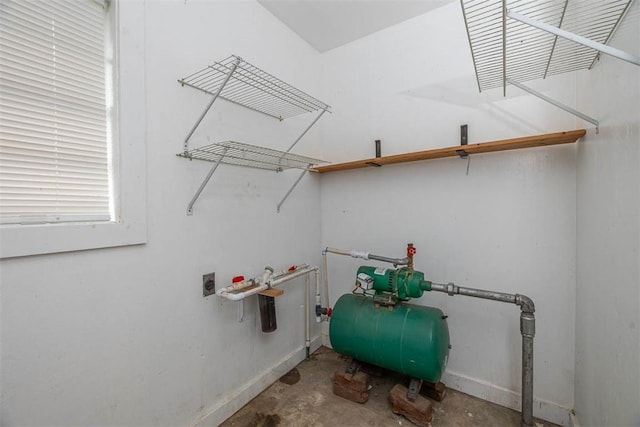 laundry room featuring electric dryer hookup