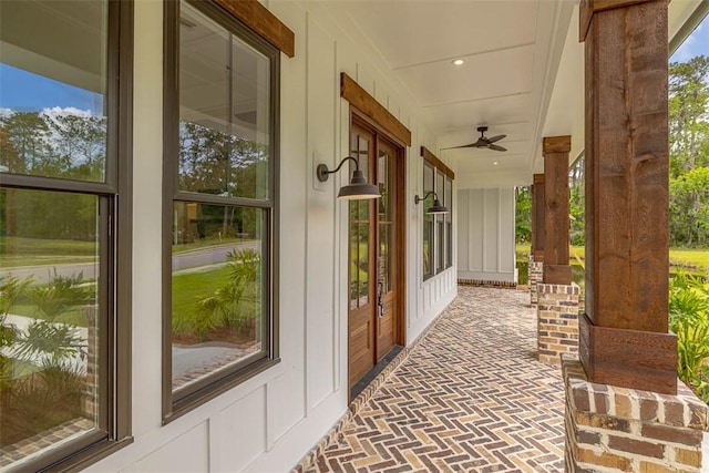 128 W Point Pkwy, Saint Simons Island, GA 31522 - hallway with decorative columns
